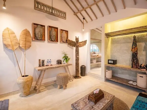 Pabuan Art, Private & Cultured Villa *