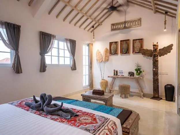 Pabuan Art, Private & Cultured Villa *