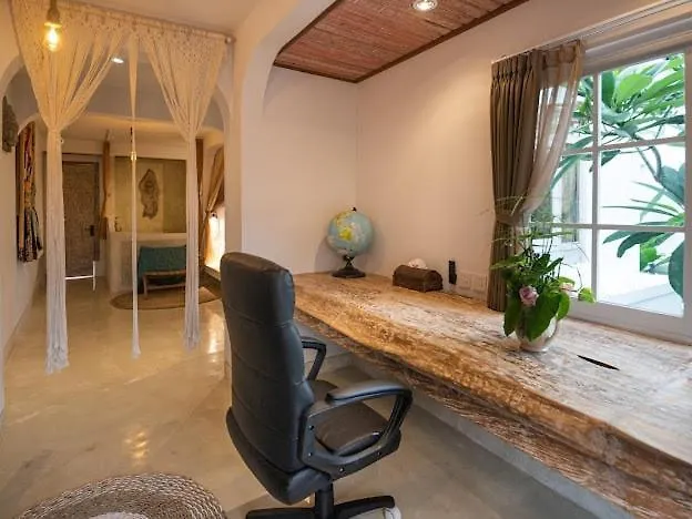 Villa Pabuan Art, Private & Cultured *