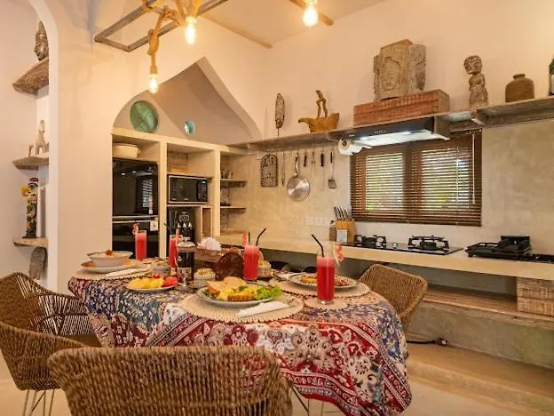 Villa Pabuan Art, Private & Cultured *