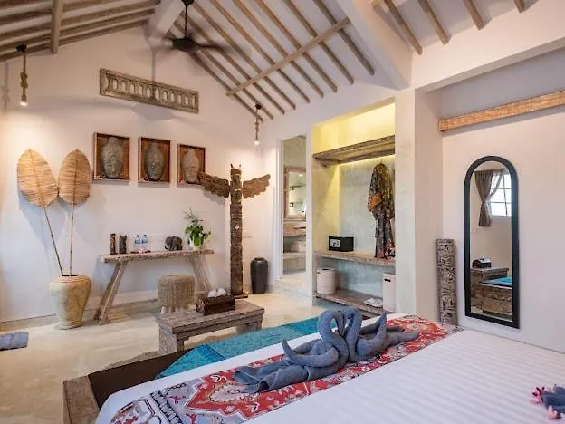 Pabuan Art, Private & Cultured Villa
