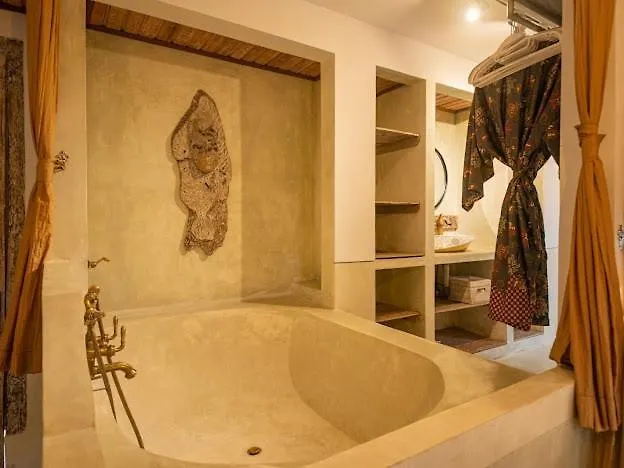 Pabuan Art, Private & Cultured Villa *